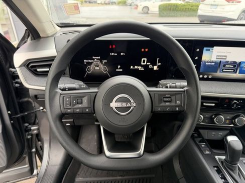 New 2026 Nissan Kicks S image 18