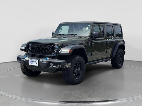 Used 2024 Jeep Wrangler Unlimited AWD/4WD image 3
