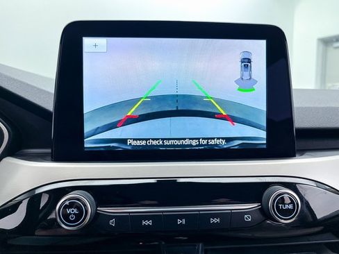 Used 2020 Ford Escape SEL image 4