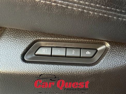 Used 2016 Cadillac Escalade Luxury AWD/4WD image 36