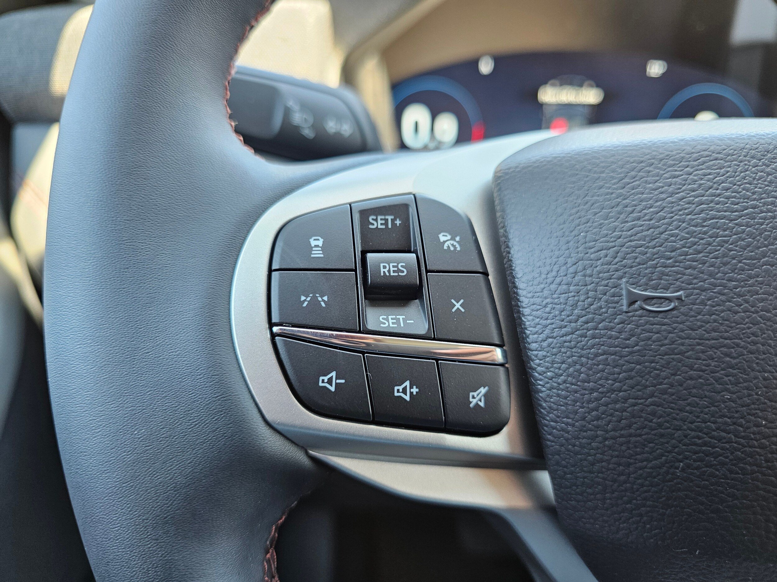 New 2026 Ford Explorer Active AWD/4WD image 19