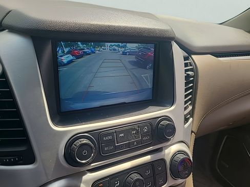 Used 2019 GMC Yukon XL SLE AWD/4WD image 18