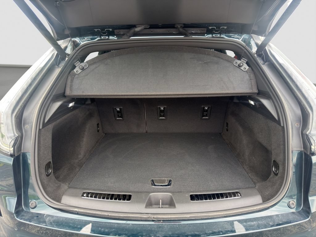 Used 2025 Cadillac XT4 Sport AWD/4WD image 20