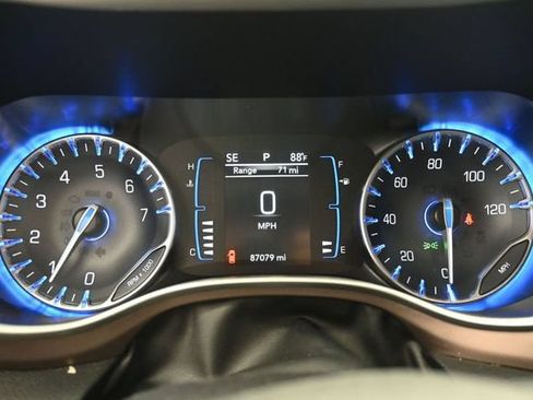 Used 2024 Chrysler Voyager LX FWD image 12