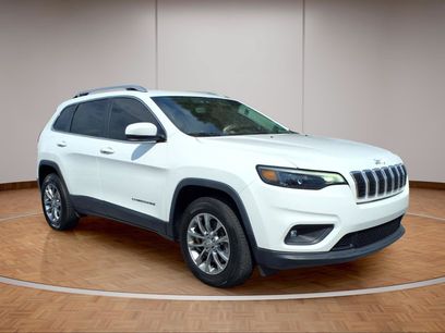 Used 2019 Jeep Cherokee Latitude Plus w/ Comfort/Convenience Group