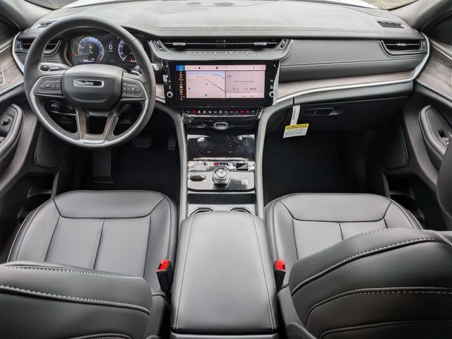 New 2026 Jeep Grand Cherokee Limited AWD/4WD image 16