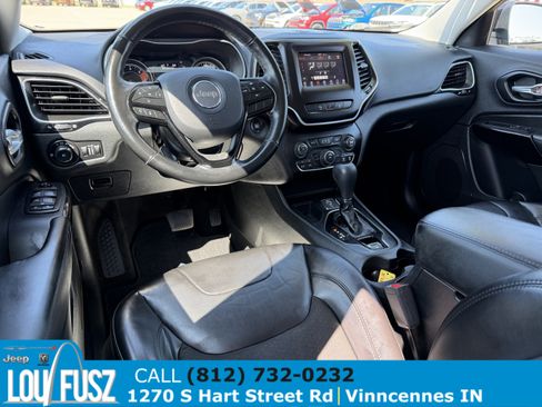 Used 2021 Jeep Cherokee Latitude Plus FWD image 11