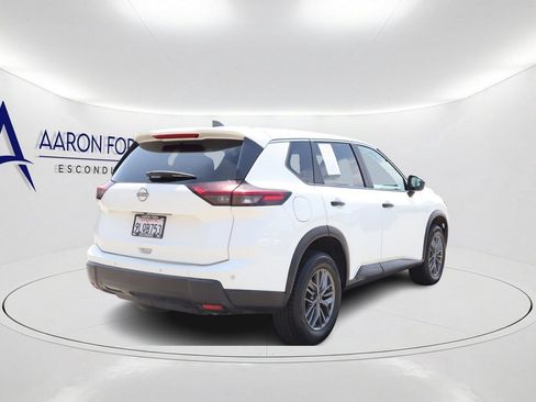 Used 2024 Nissan Rogue S FWD image 4
