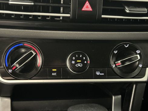 Used 2022 Kia Seltos LX AWD/4WD image 19