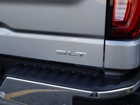 Used 2024 GMC Sierra 1500 SLT w/ SLT Premium Plus Package image 37