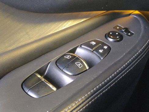 Used 2015 Nissan Murano SL w/ SL Technology Package FWD image 27