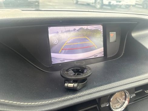 Used 2015 Lexus ES 350 w/ Premium Package FWD image 11