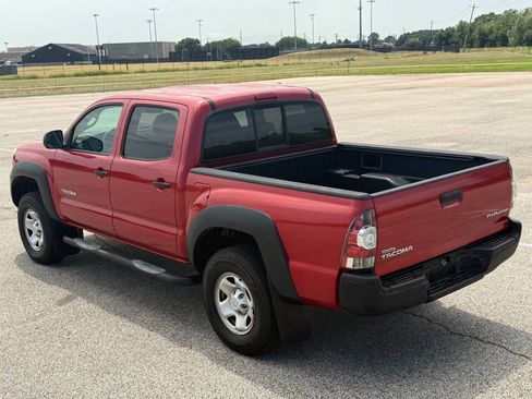 Used 2011 Toyota Tacoma PreRunner w/ Convenience Pkg RWD image 2