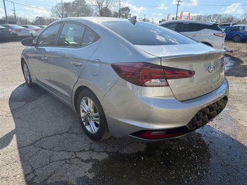 Used 2020 Hyundai Elantra SEL image 3