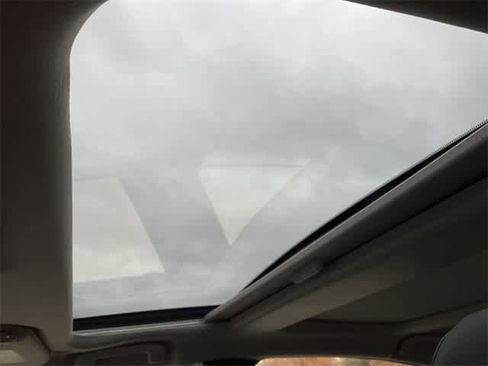 Used 2025 Toyota Prius XLE image 15