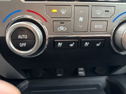 Used 2017 Toyota Tundra Platinum image 39