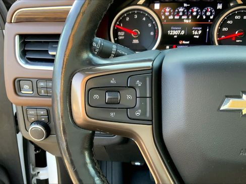 Used 2021 Chevrolet Suburban High Country w/ Premium Package image 23