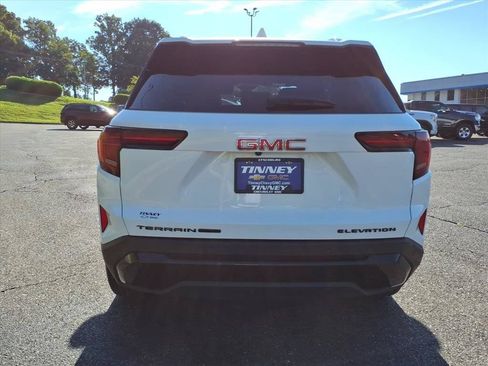 Used 2026 GMC Terrain Elevation w/ Elevation Premium Package AWD/4WD image 4