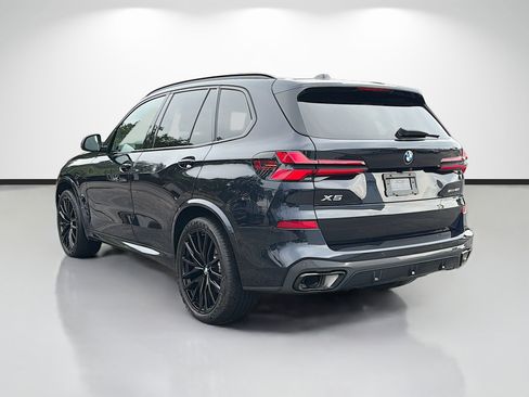 Used 2024 BMW X5 sDrive40i w/ M Sport Package RWD image 5