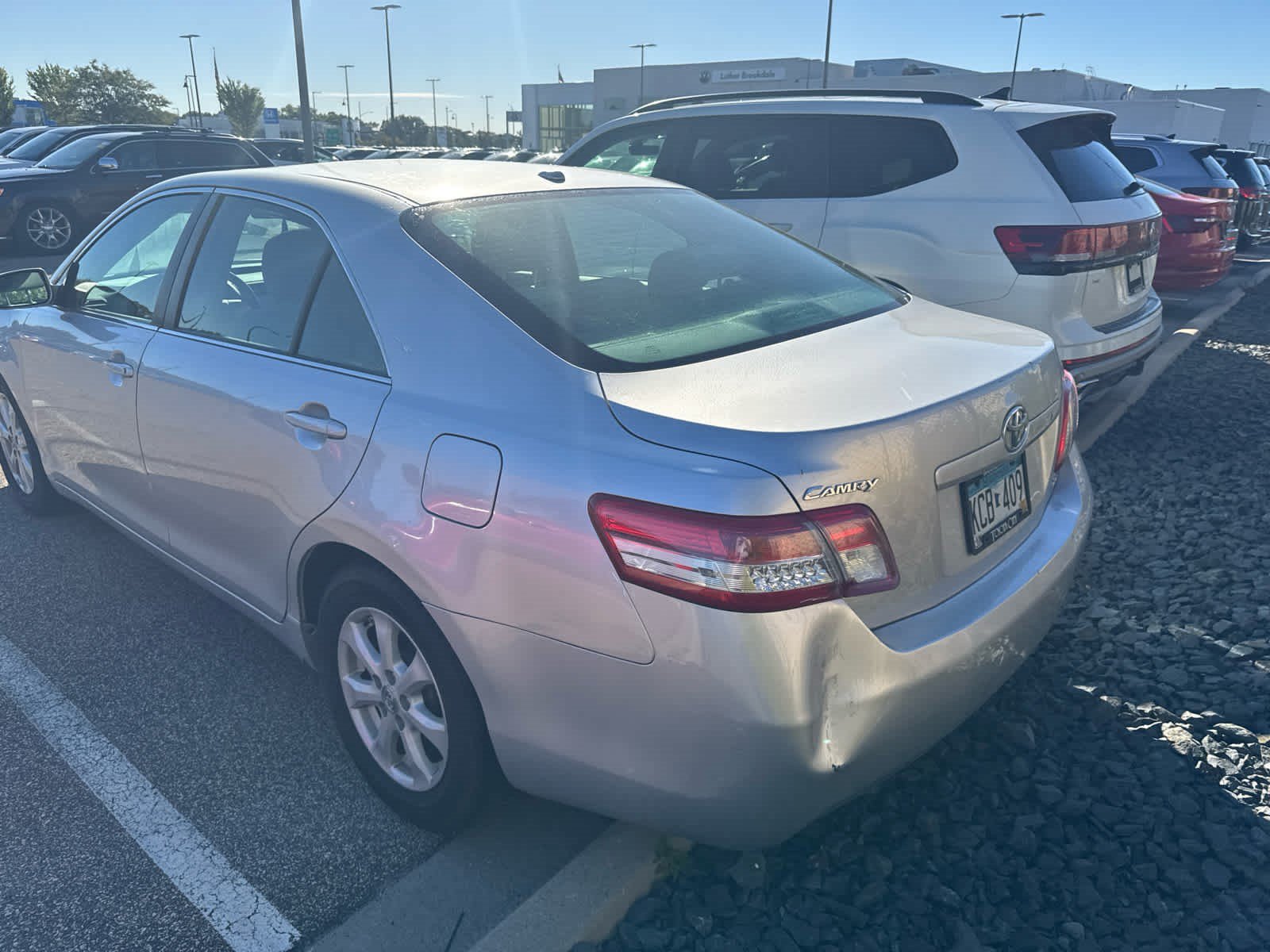Used 2011 Toyota Camry LE w/ LE Extra-Value Pkg FWD image 4