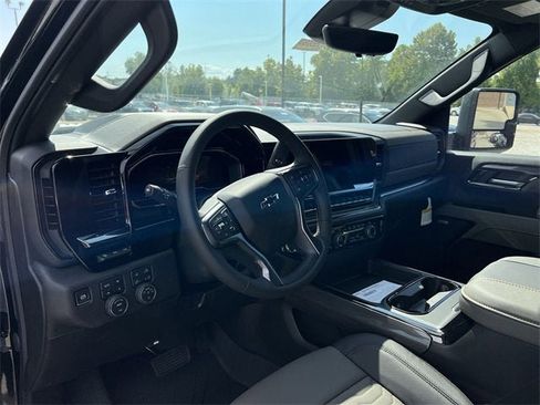 New 2025 Chevrolet Silverado 2500 ZR2 w/ Technology Package image 10