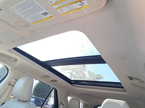 Certified 2021 Ford Explorer Limited w/ Hybrid Equipment Group 310A image 24