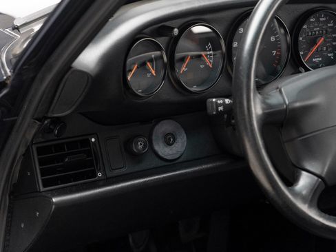 Used 1996 Porsche 911 Carrera 4S AWD/4WD image 24