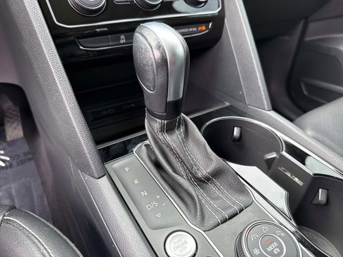 Used 2022 Volkswagen Atlas SEL image 34