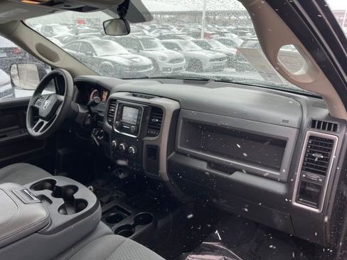 Used 2018 RAM 2500 Tradesman w/ Chrome Appearance Group image 17