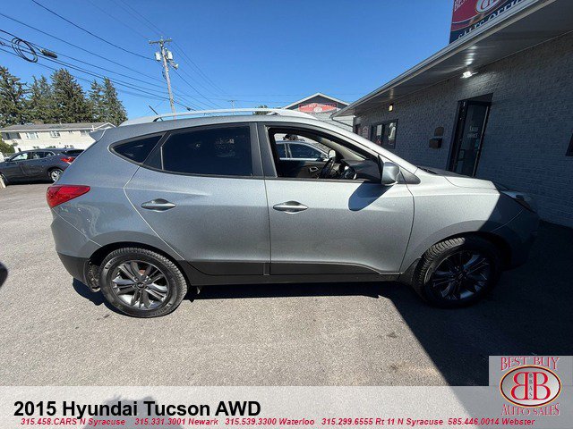 Used 2015 Hyundai Tucson SE AWD/4WD image 2