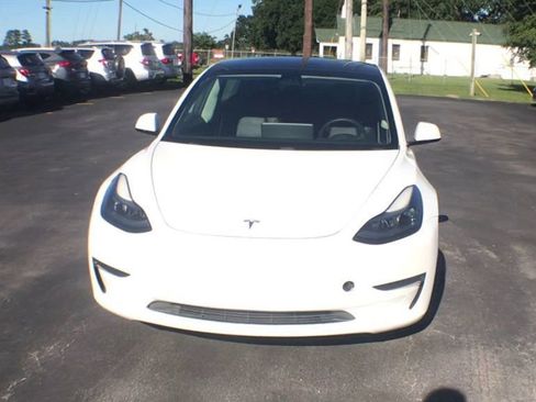 Used 2021 Tesla Model 3 Standard Range Plus image 3