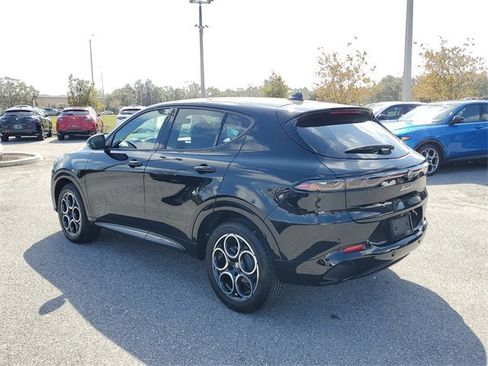 New 2025 Alfa Romeo Tonale image 3