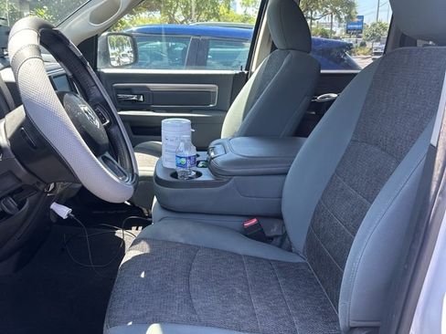 Used 2017 RAM 1500 Big Horn RWD image 3