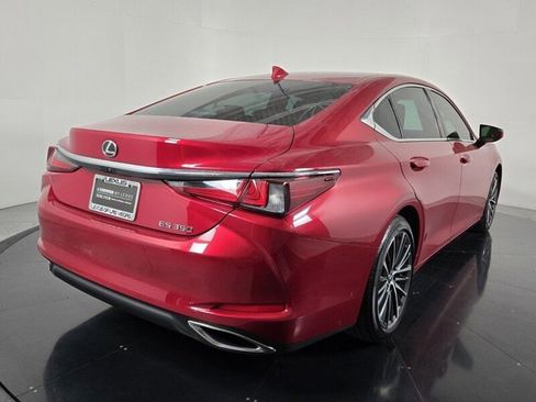 Certified 2025 Lexus ES 350 w/ Premium Package image 6