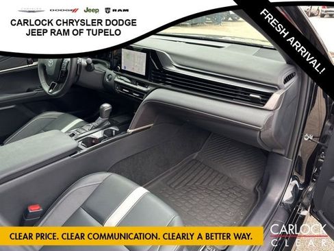 Used 2025 Toyota Camry SE image 29