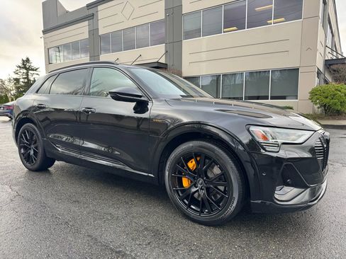 Used 2022 Audi e-tron Chronos w/ Chronos Package image 1