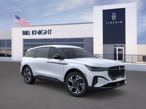 New 2025 Lincoln Nautilus Premier w/ Equipment Group 102A image 7