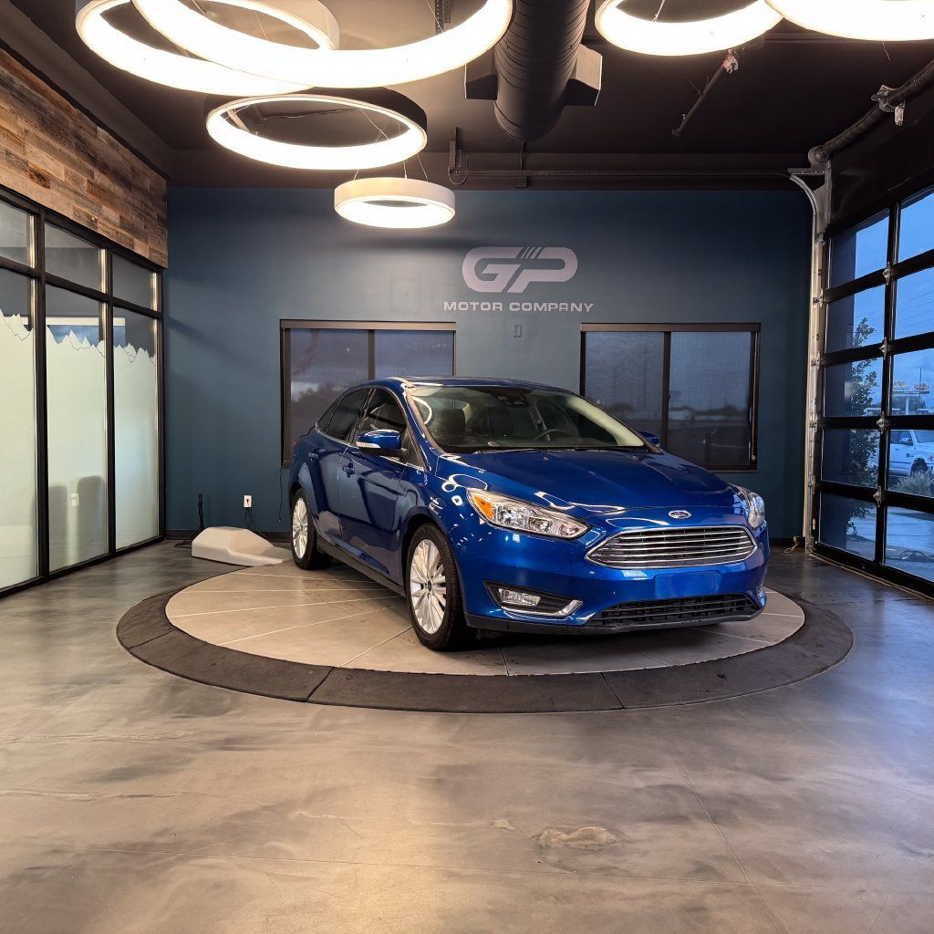 Used 2018 Ford Focus Titanium w/ Titanium Technology Package FWD image 1
