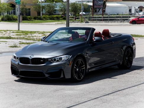 Used 2016 BMW M4 Convertible image 6