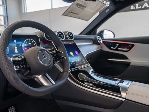 New 2026 Mercedes-Benz GLC 300 4MATIC image 7