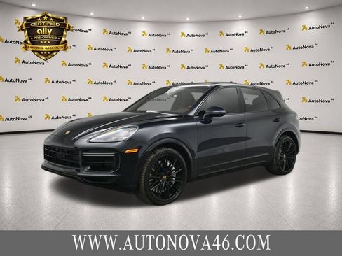 Used 2021 Porsche Cayenne Turbo w/ Premium Package Plus AWD/4WD image 1