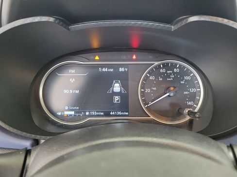Used 2023 Nissan Versa SV w/ Electronics Package FWD image 26