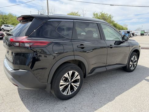 Used 2023 Nissan Rogue SV w/ SV Premium B Package image 7