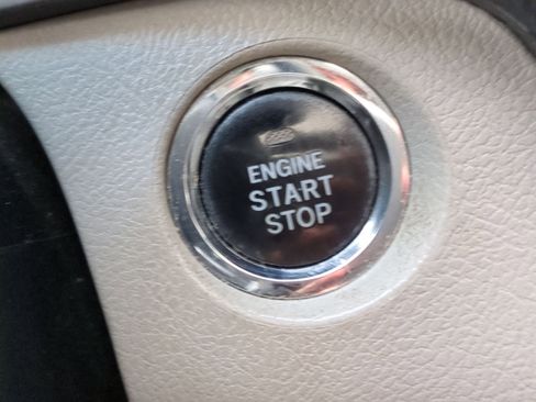 Used 2015 Toyota Sienna Limited image 22