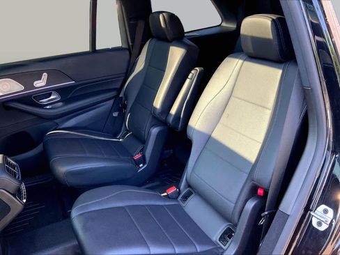 Used 2022 Mercedes-Benz GLS 450 4MATIC image 21