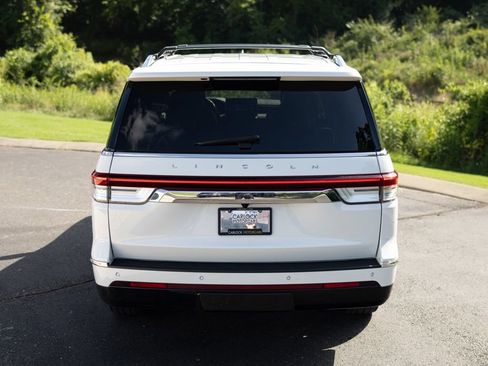 Used 2024 Lincoln Navigator L Reserve AWD/4WD image 6