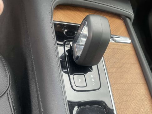 Used 2023 Volvo XC90 B6 Plus image 27