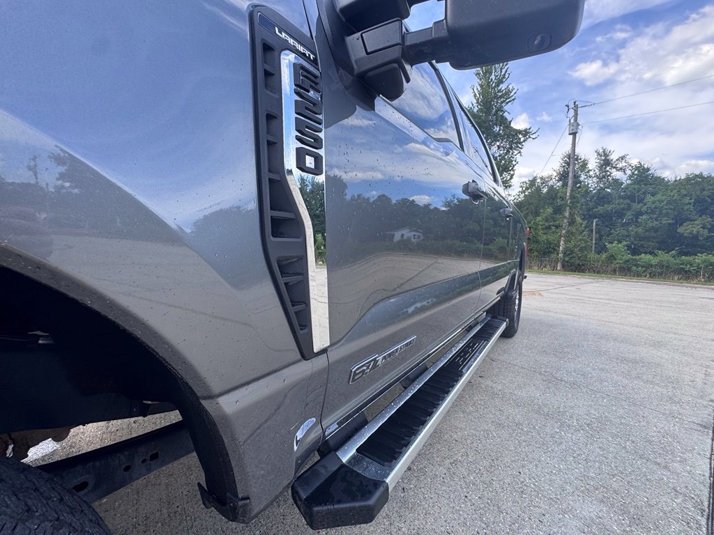 Used 2025 Ford F250 Lariat AWD/4WD image 10