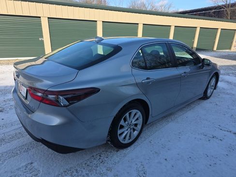 Certified 2022 Toyota Camry LE image 6