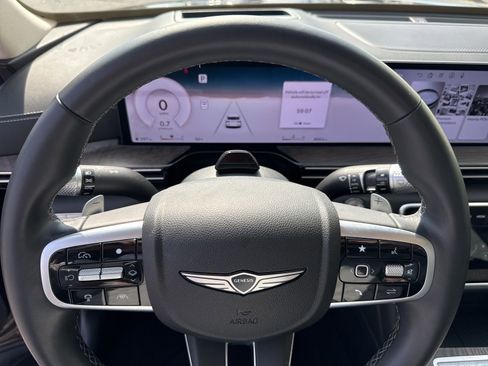 Used 2025 Genesis GV80 2.5T Prestige image 36